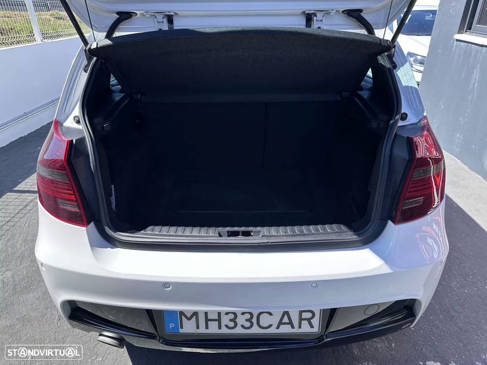 BMW 118 d Pack M - 18