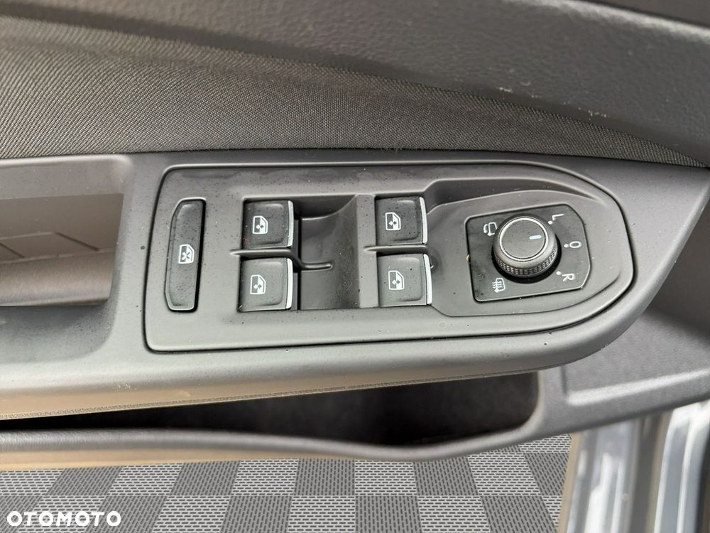 Volkswagen Golf 1.5 eTSI EVO Style DSG - 12
