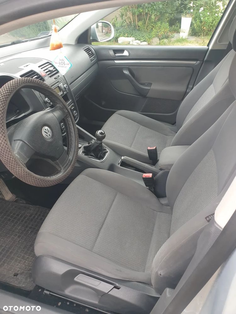 Volkswagen Golf - 8