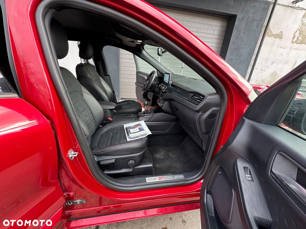 Ford Kuga 1.5 EcoBoost FWD ST-Line X - 22