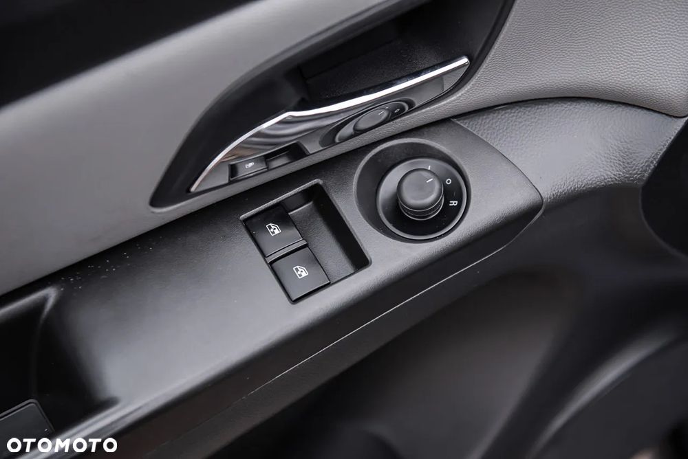 Chevrolet Cruze - 17