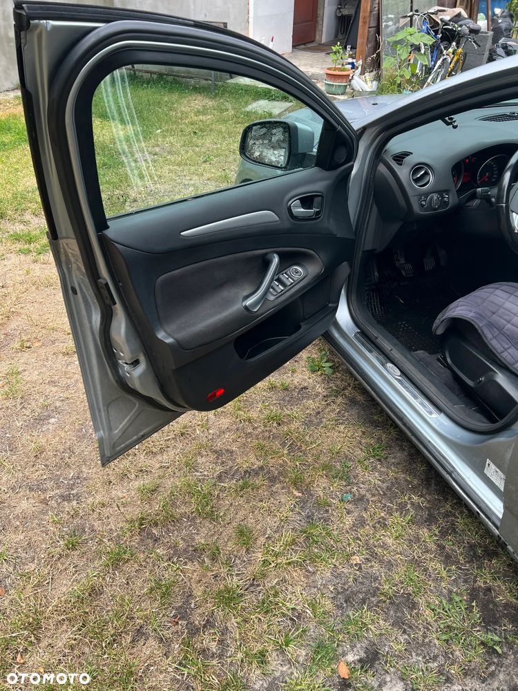 Ford Mondeo 2.5 Ghia - 16