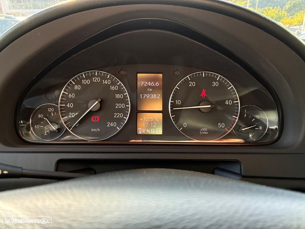 Mercedes-Benz G 320 CDi Longo - 24