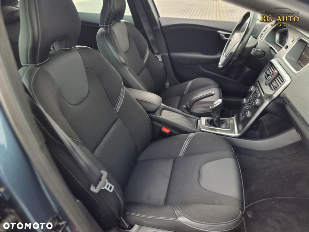 Volvo V40 - 27