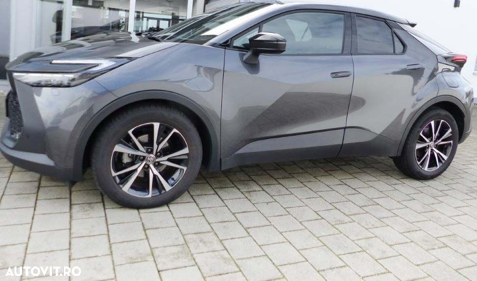 Toyota C-HR 1.8 Hybrid Team Deutschland - 3