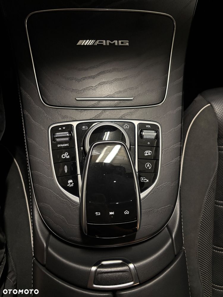 Mercedes-Benz Klasa E AMG 63 S 4Matic+ T AMG Speedshift MCT-9G - 32