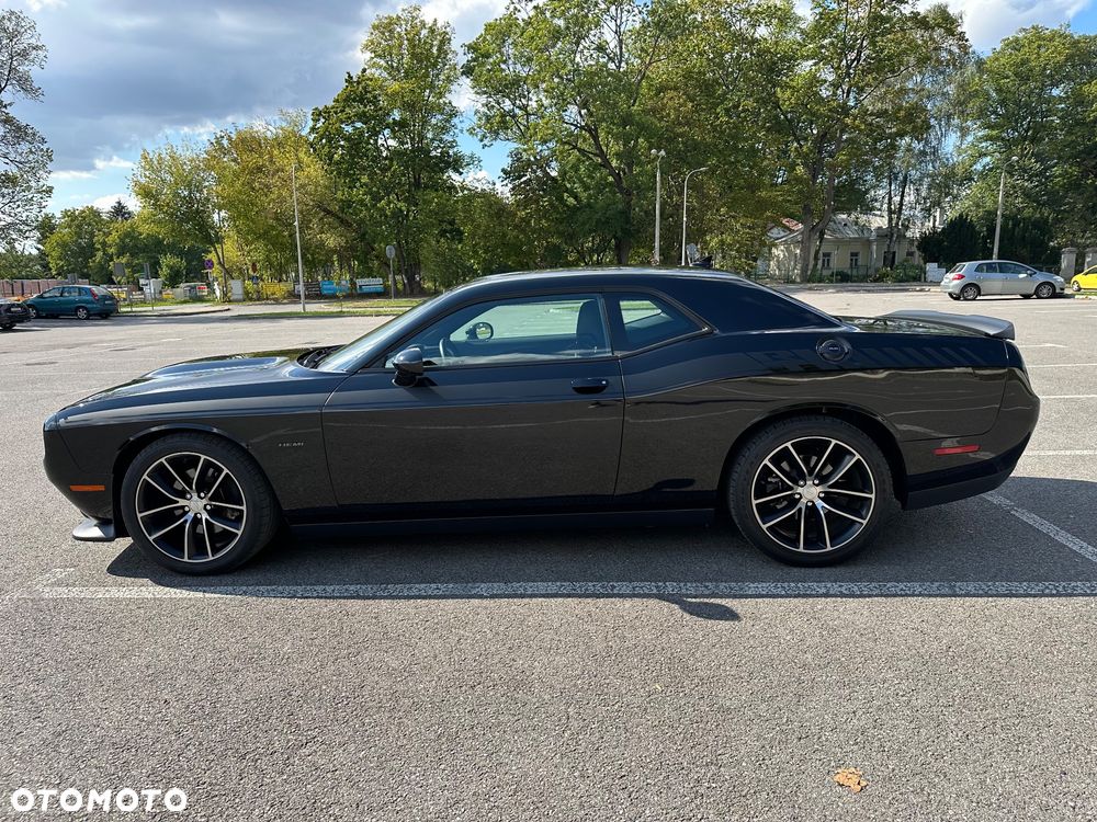 Dodge Challenger 2019 photo 2