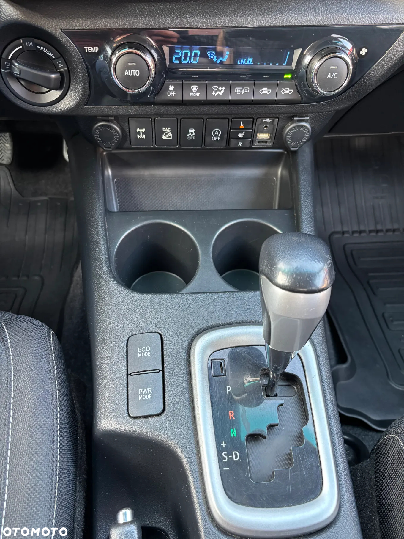 Toyota Hilux 2.4 D-4D Double Cab SR5 4x4 - 11