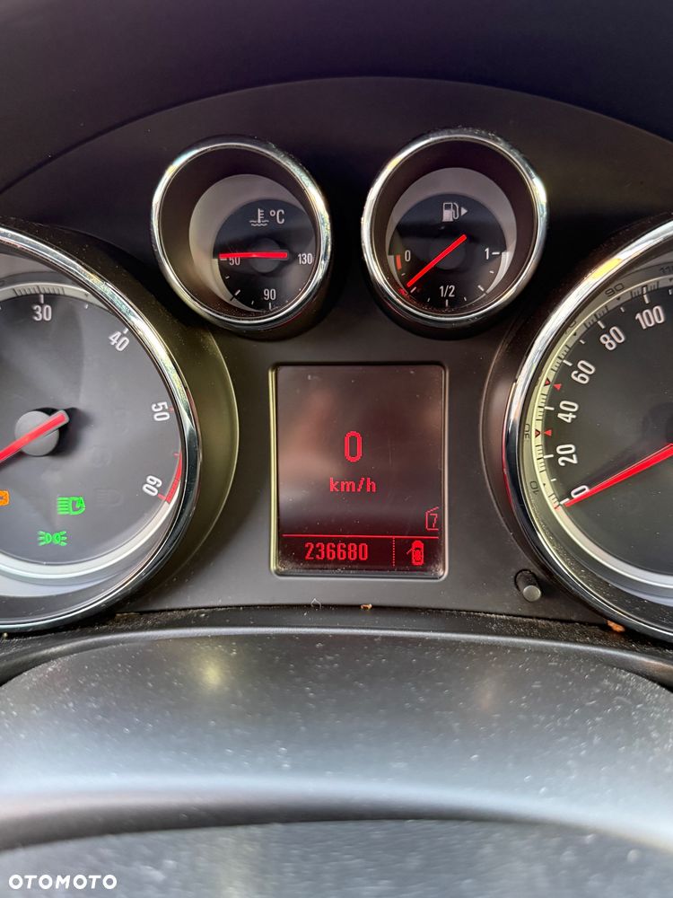 Opel Insignia - 9
