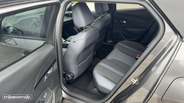 Peugeot 2008 - 4