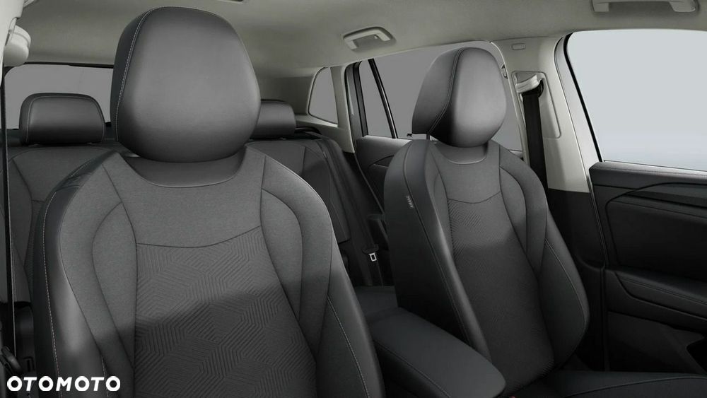 Volkswagen Tiguan - 12