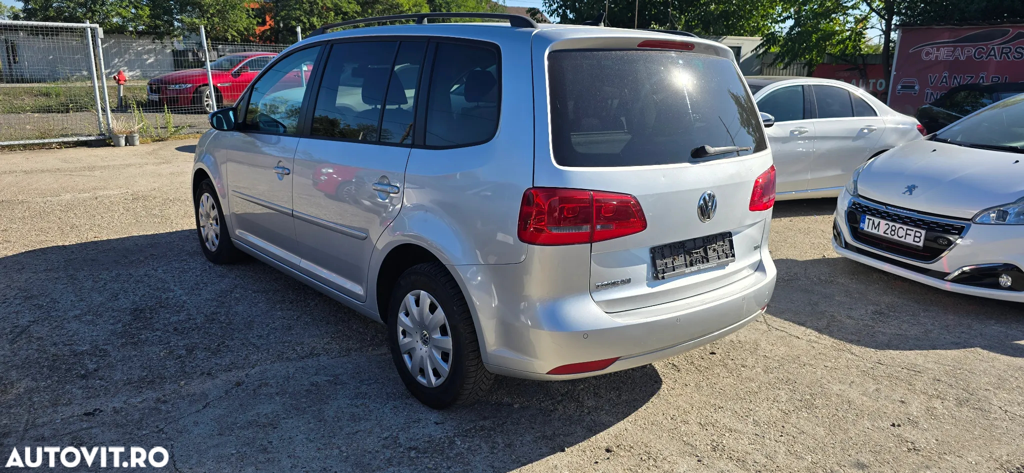 Volkswagen Touran 1.6 TDI BlueMotion Technology Comfortline - 4