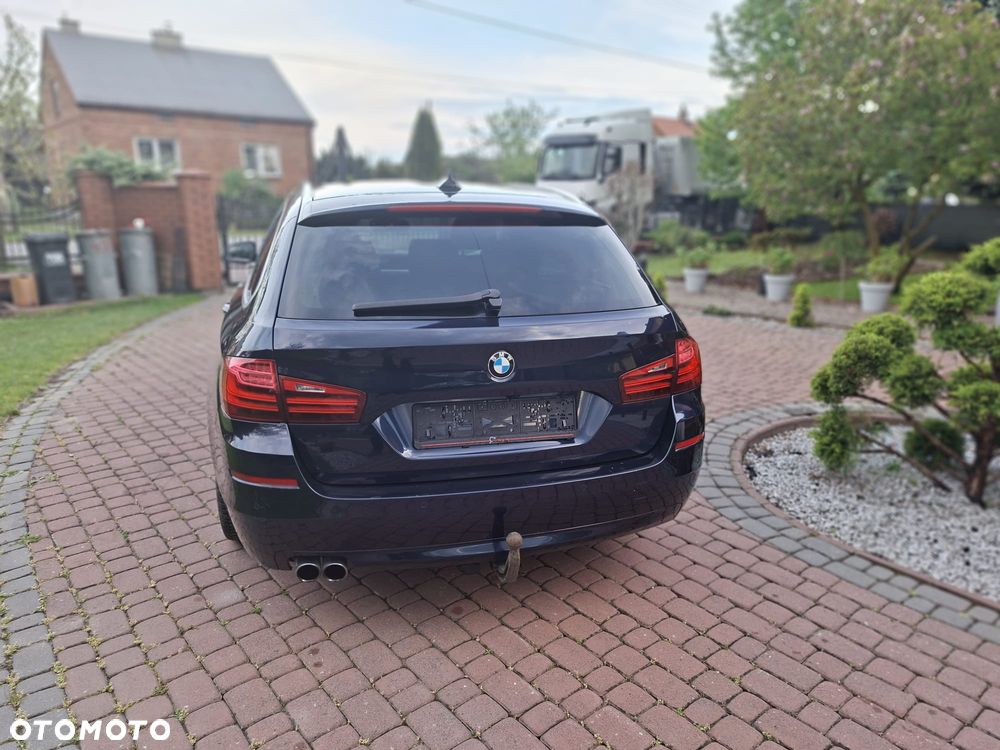 BMW Seria 5 520d Luxury Line - 9