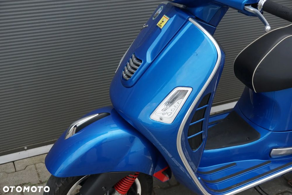 Vespa GTS - 17