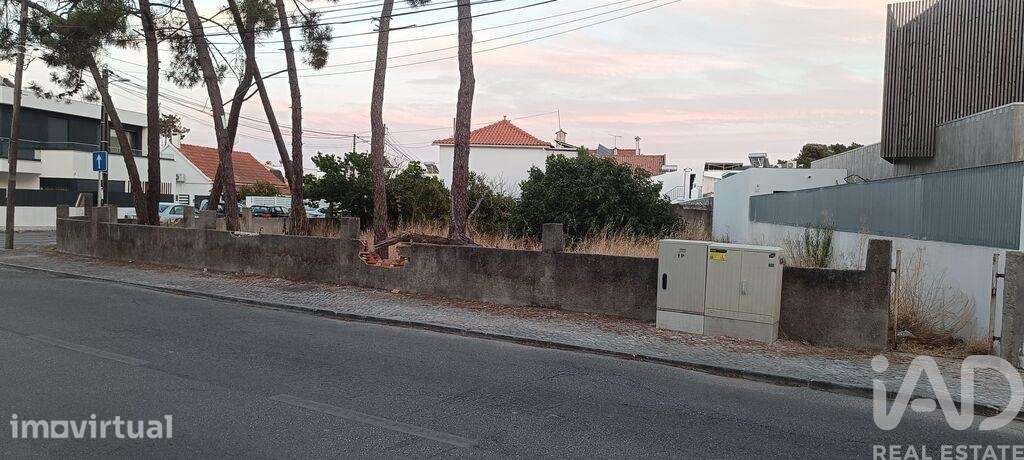 Terreno em Charneca de Caparica e Sobreda - Grande imagem: 2/5