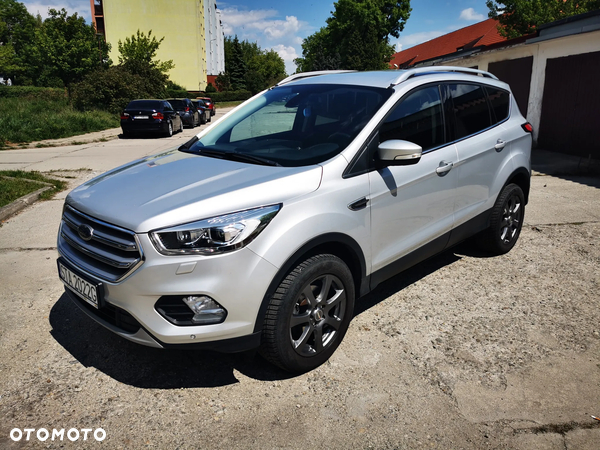Ford Kuga 1.5 EcoBoost 2x4 Titanium