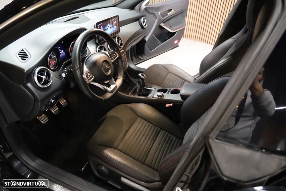 Mercedes-Benz CLA 180 CDI AMG Line - 16