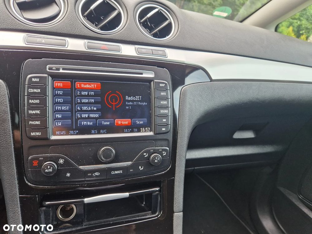 Ford S-Max - 13
