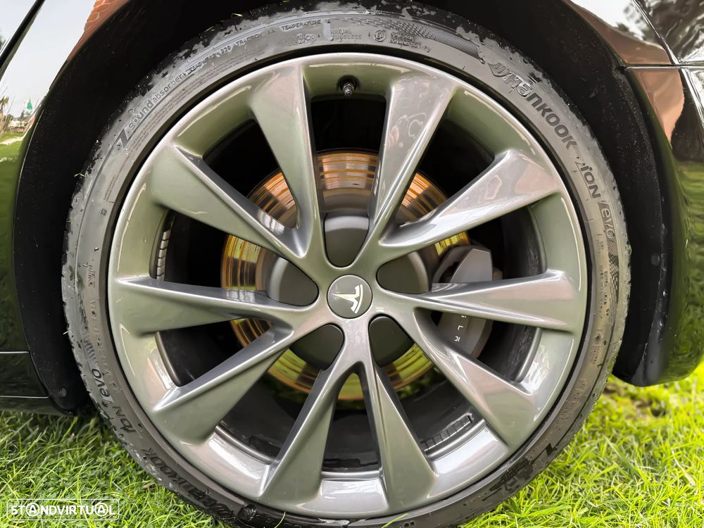Tesla Model S Long Range - 14
