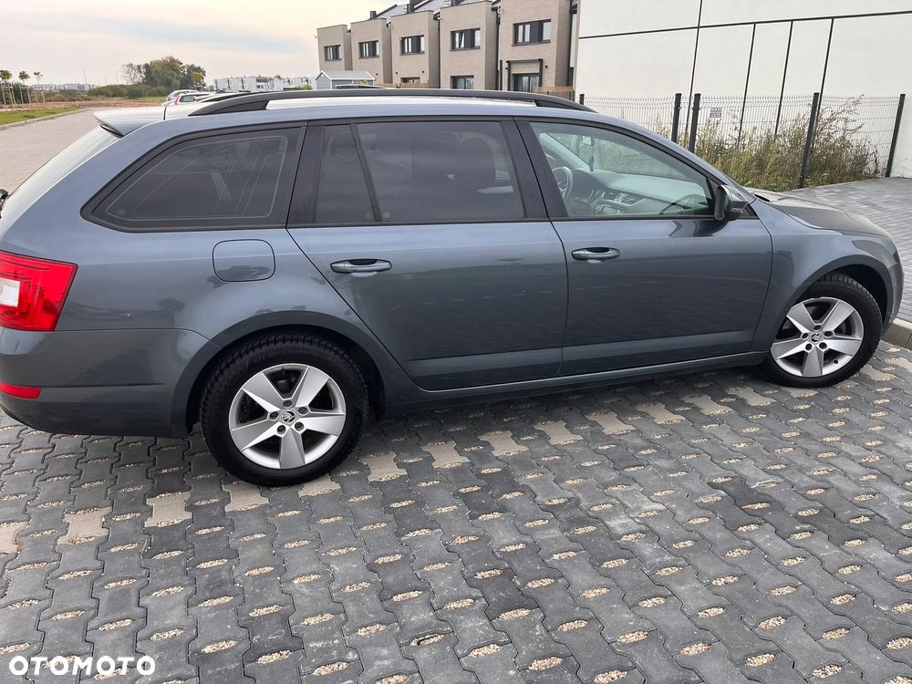 Skoda Octavia 2.0 TDI Ambition DSG - 7