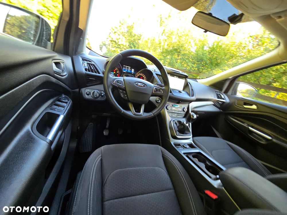 Ford Kuga 1.5 EcoBoost 2x4 Cool & Connect - 28