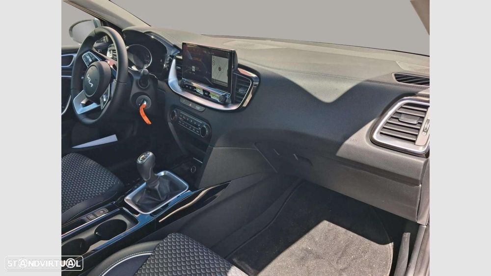 Kia XCeed 1.0 T-GDI Drive - 17