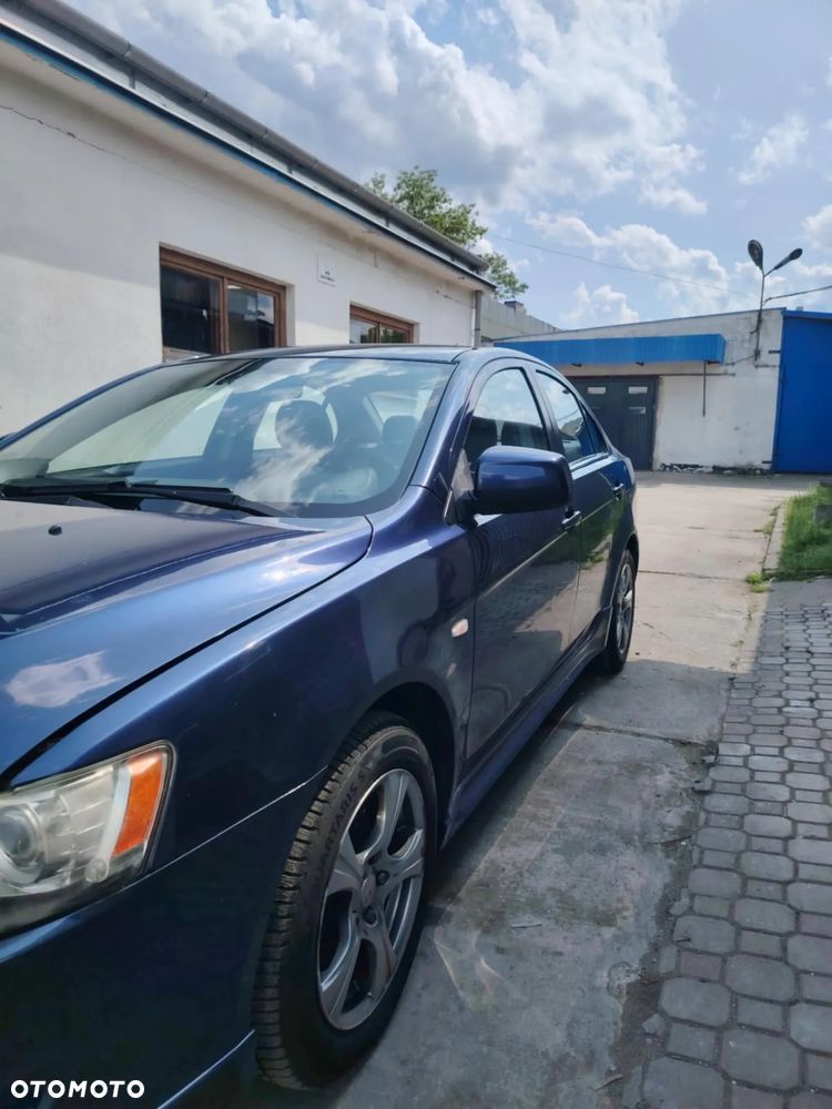 Mitsubishi Lancer - 2
