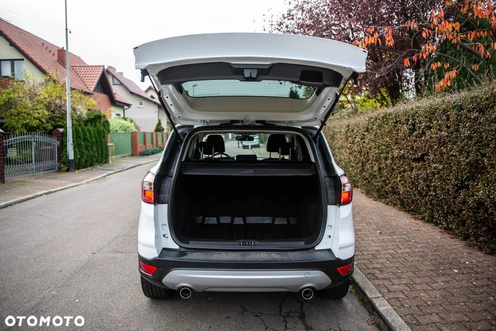 Ford Kuga 2.0 TDCi 2x4 Titanium - 14