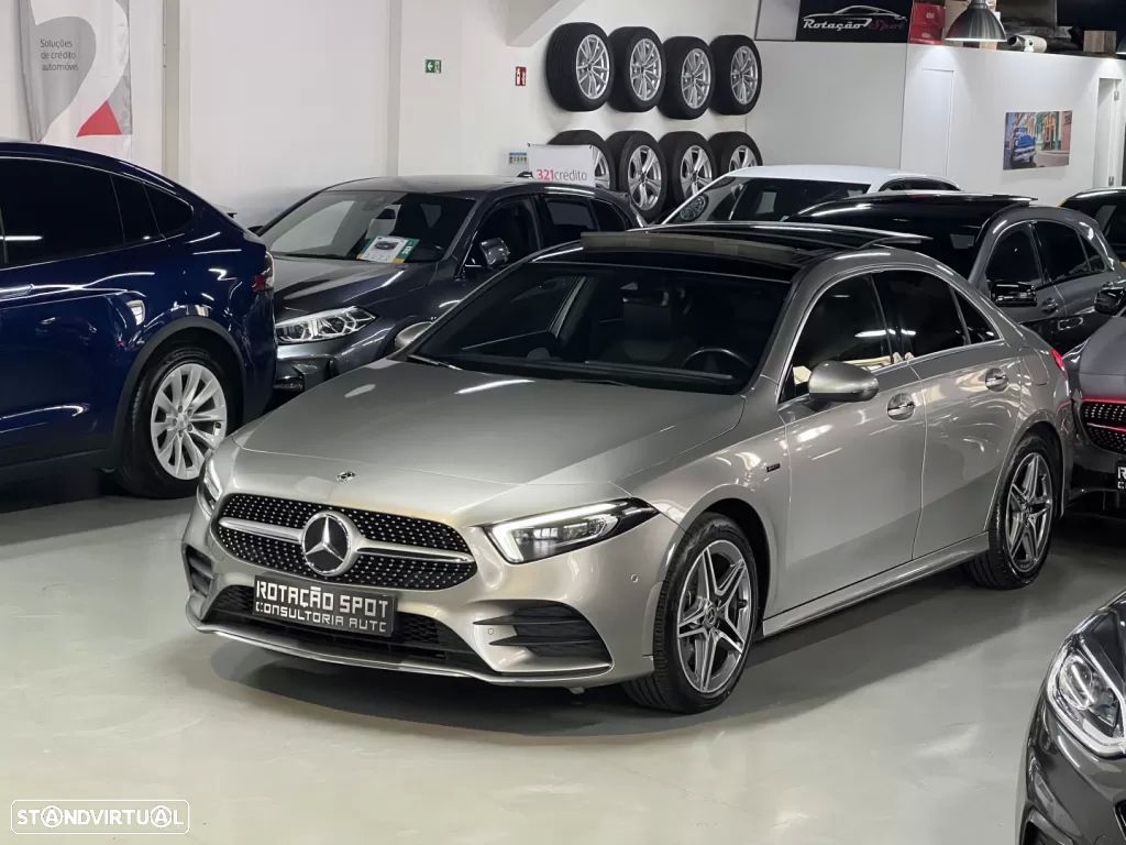 Mercedes-Benz A 250 Limousine e AMG Line - 1