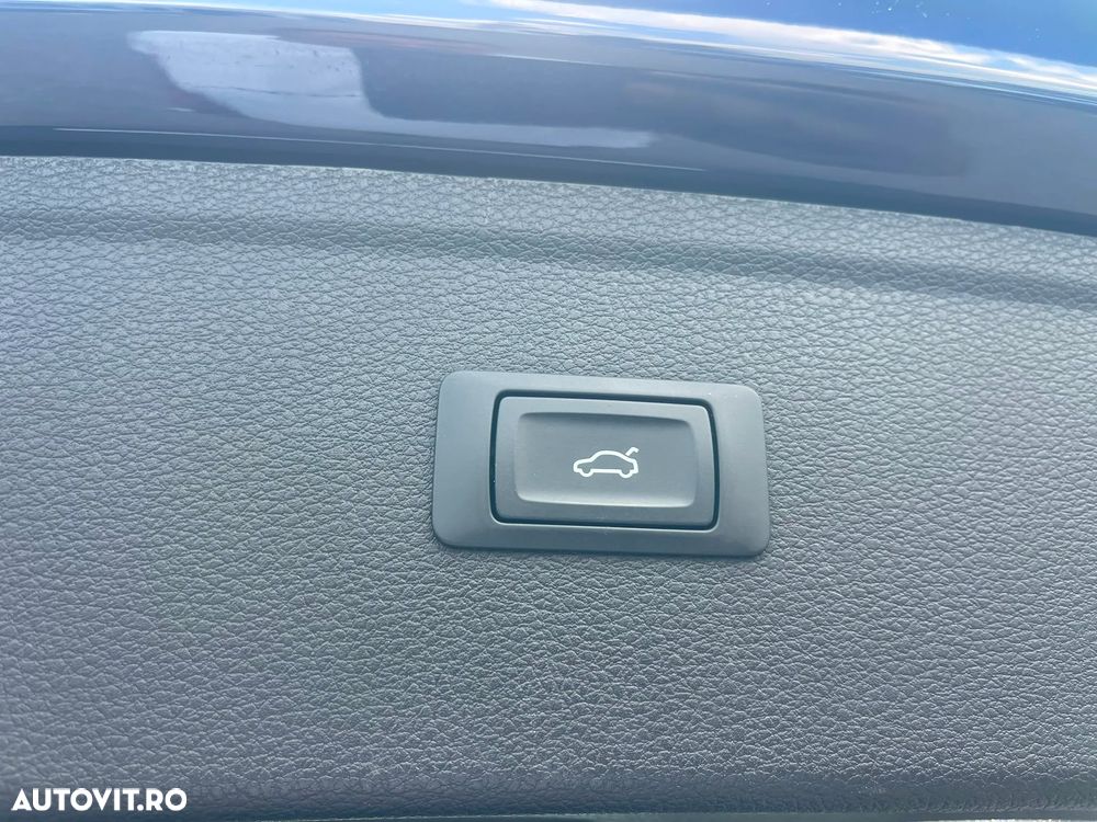 Audi Q5 50 TFSI e quattro S tronic design - 12