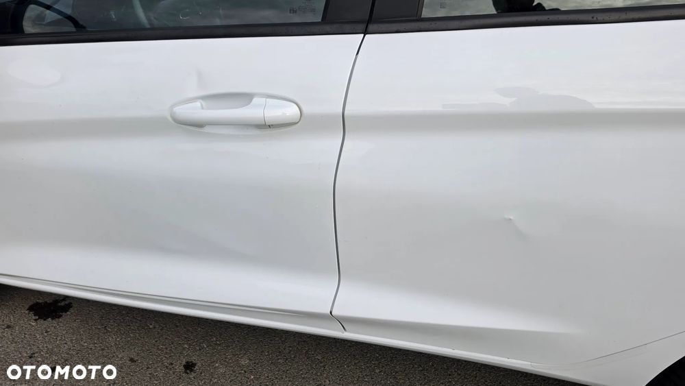 Ford Fiesta 1.1 S&S COOL&CONNECT - 11