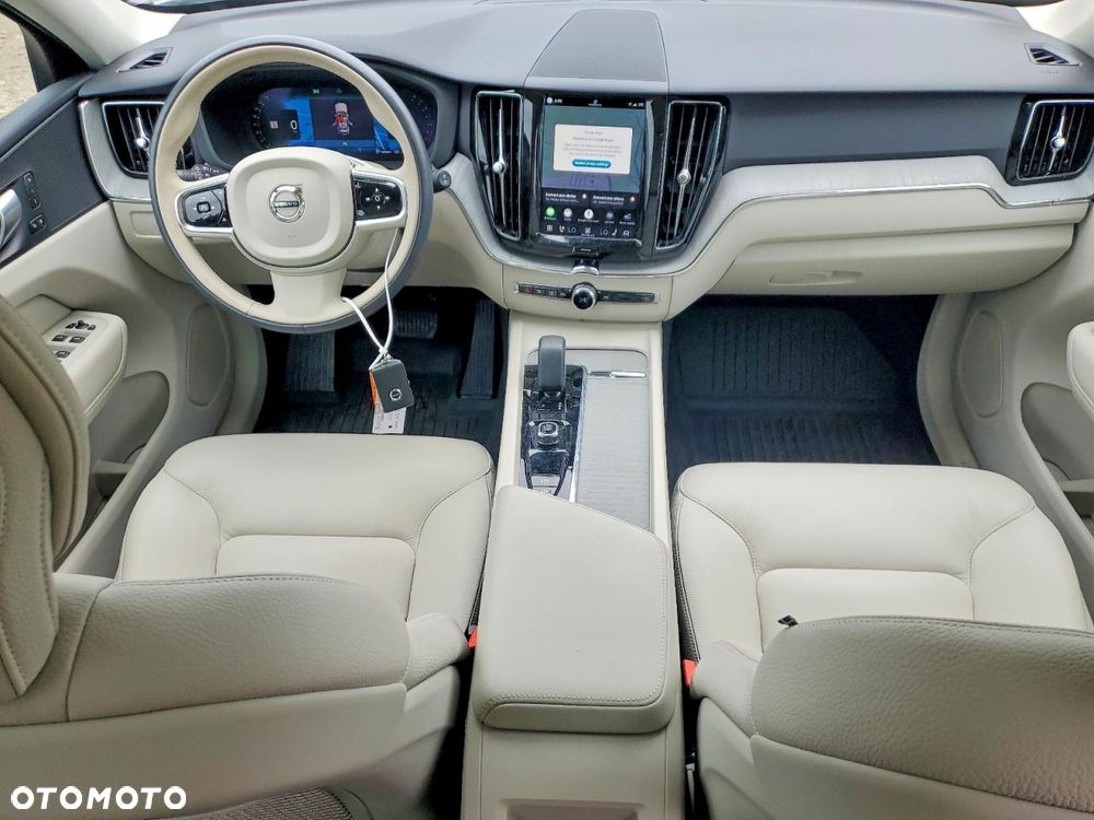 Volvo XC 60 B5 B Momentum Pro - 9