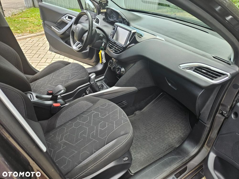 Peugeot 2008 1.6 BlueHDi Style - 8