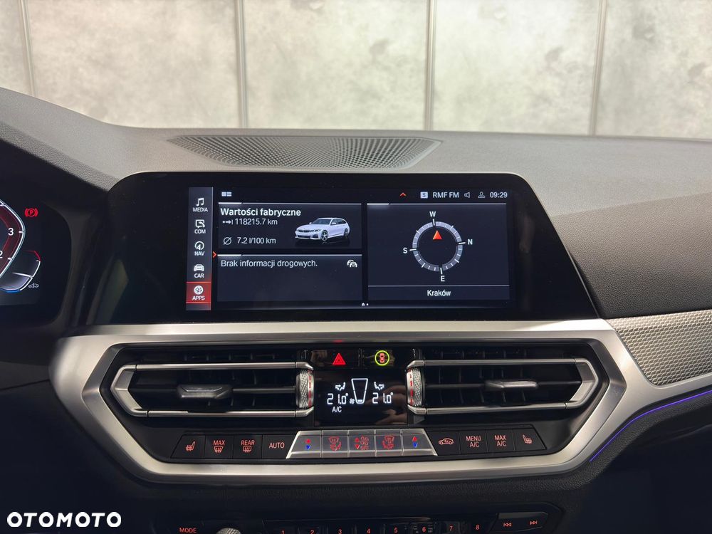 BMW Seria 3 330i xDrive M Sport sport - 22