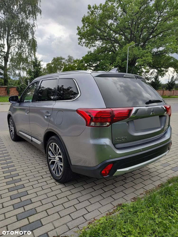 Mitsubishi Outlander - 5