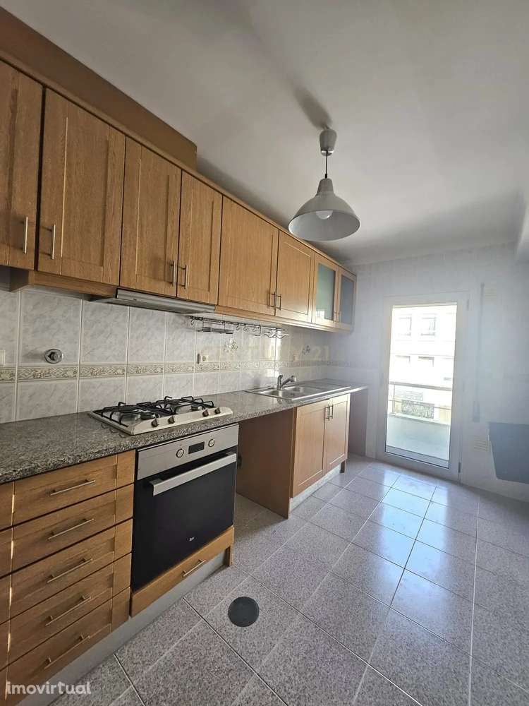Apartamento T2, com lugar de garagem, Suíte e varandas no Centro de Ol - Grande imagem: 5/16