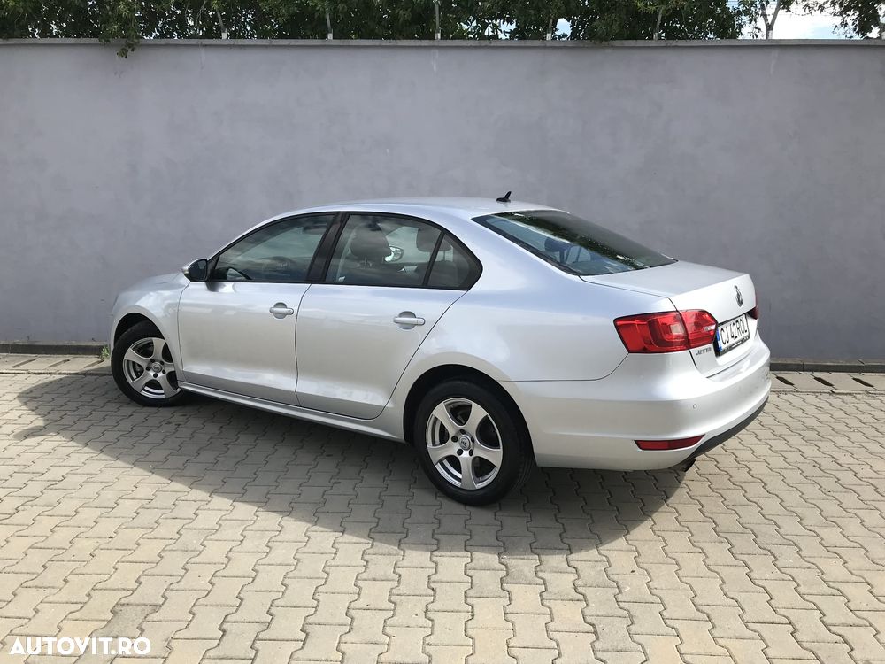 VOLKSWAGEN Jetta 2011 — imagine 11