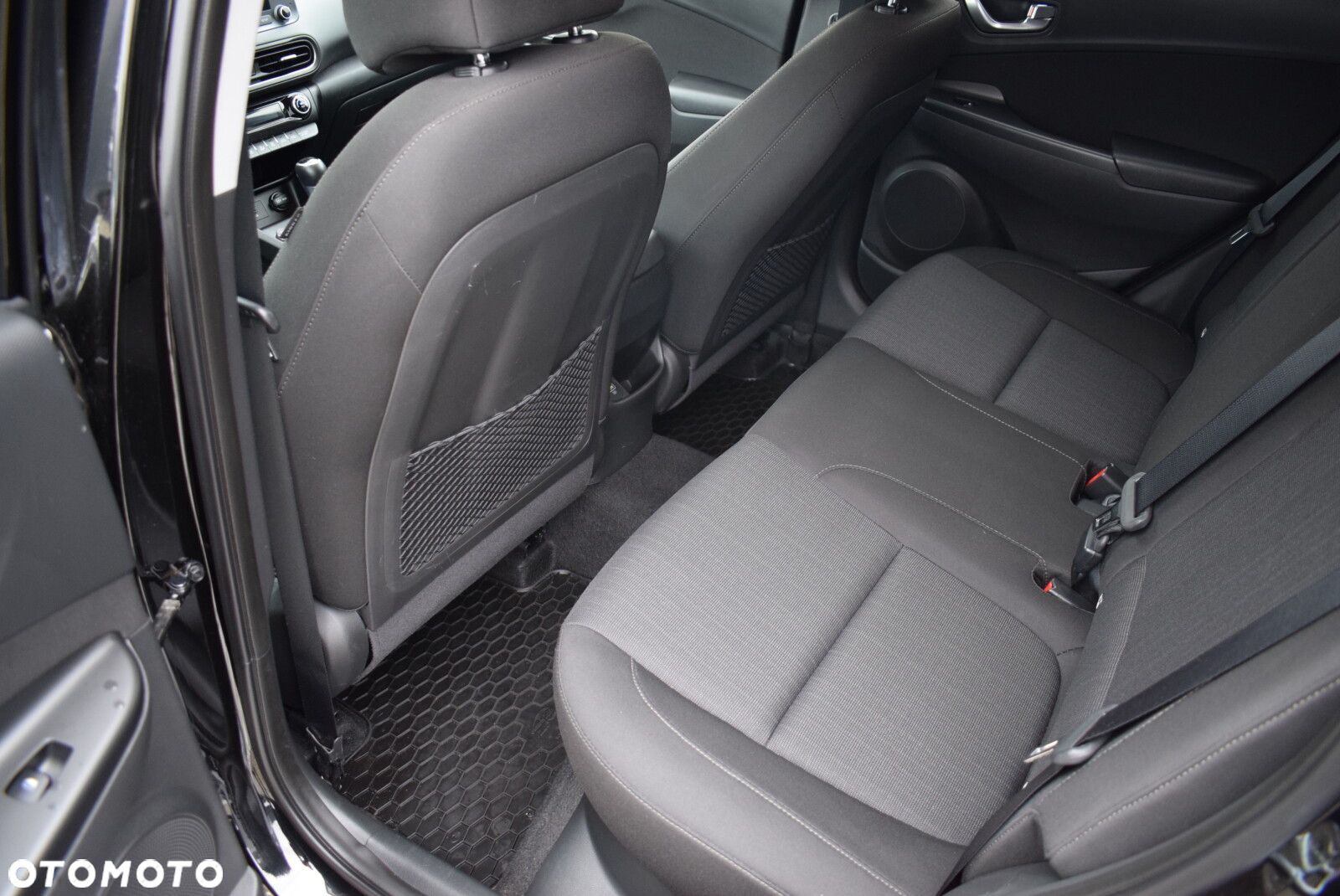 Hyundai Kona - 25