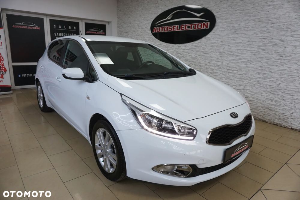 Kia Ceed 1.4 L - 5