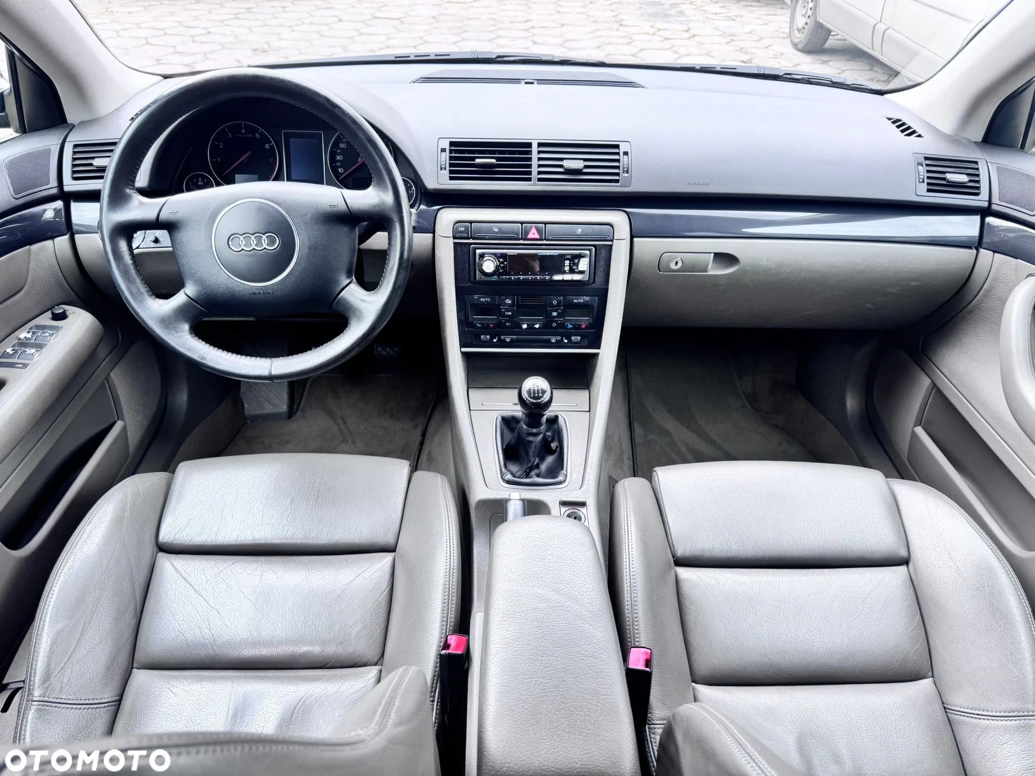Audi A4 - 12