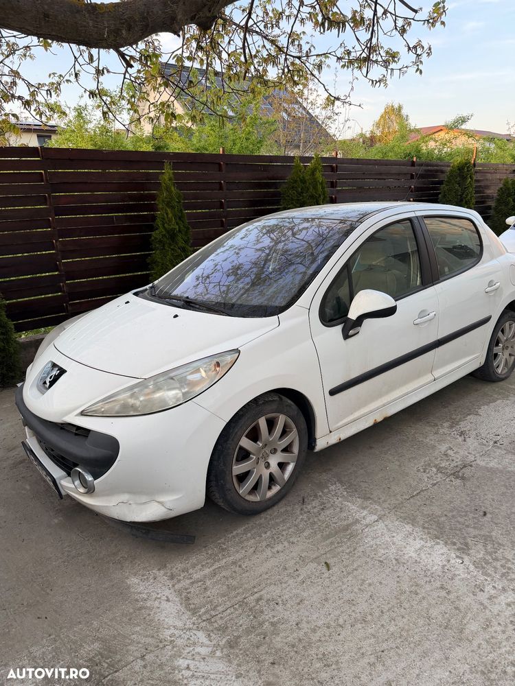 Peugeot 207 1.6HDI Premium - 5