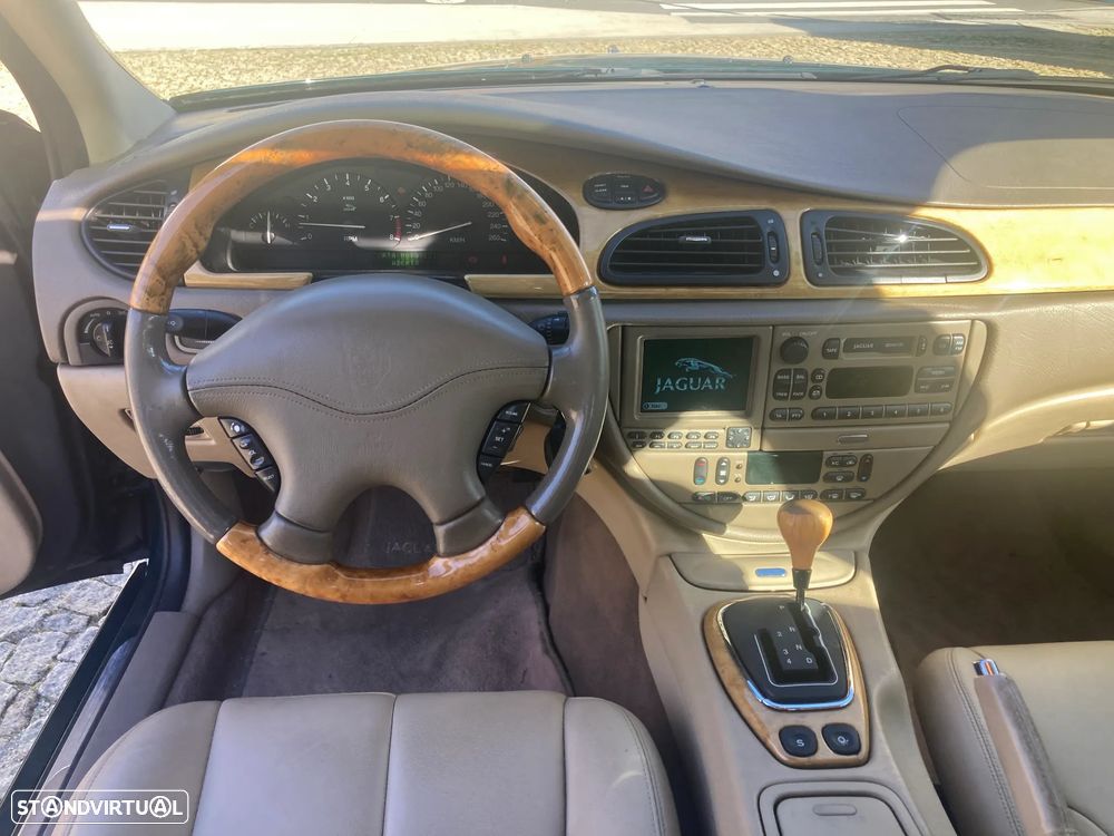 Jaguar S-Type 4.0 V8 - 6