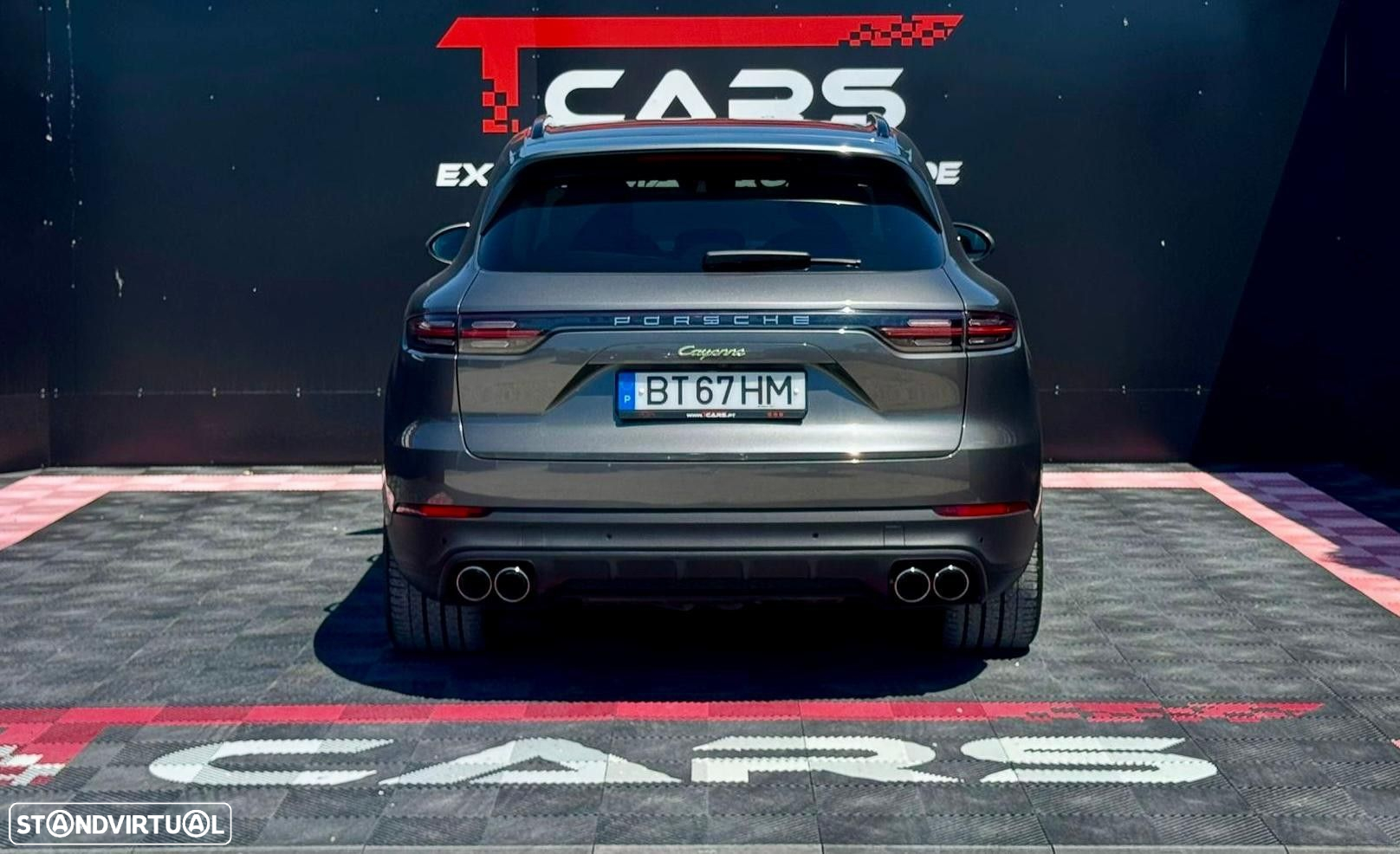 Porsche Cayenne - 4