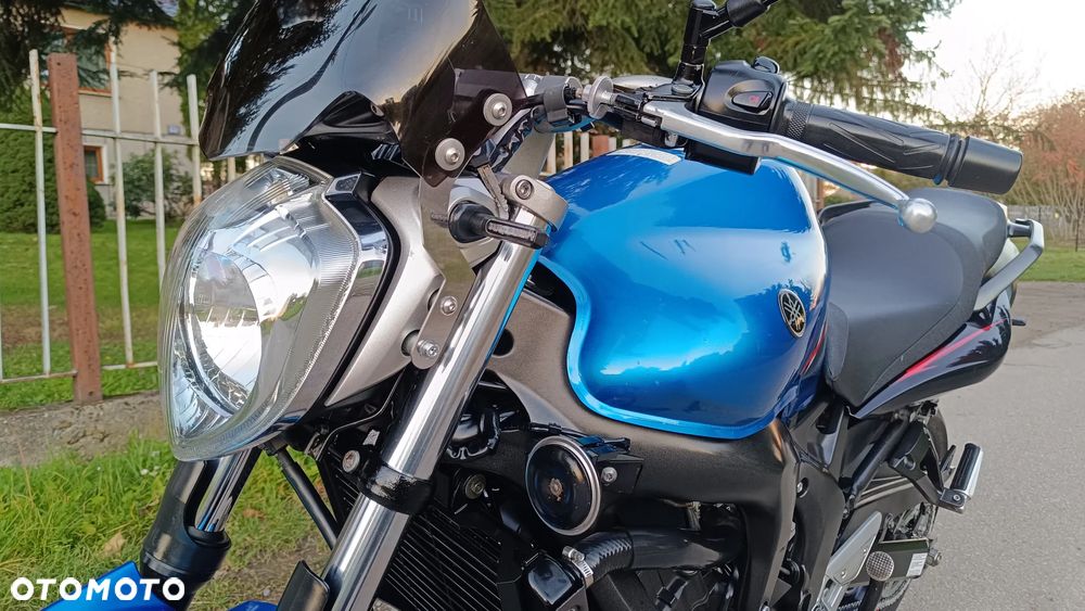 Yamaha FZ - 8