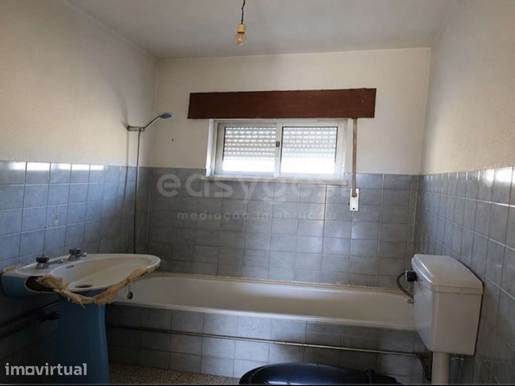 Moradia T2 com terreno em Orjais - Covilhã | Potencial para renovação - Grande imagem: 3/4