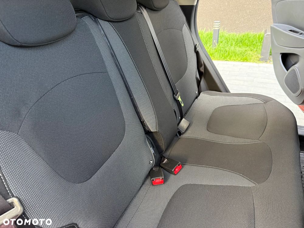Renault Captur 1.2 Energy TCe Limited EDC - 36