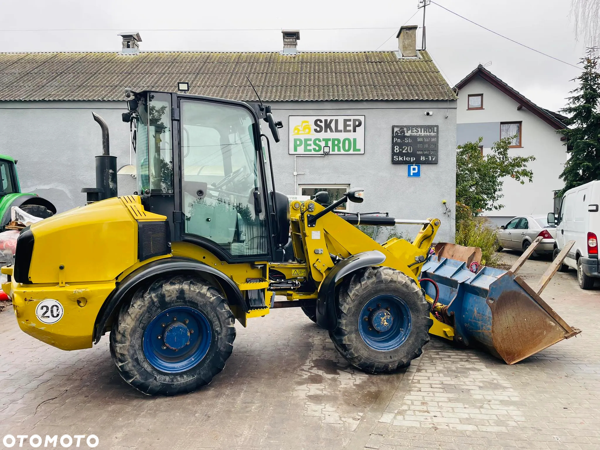 Caterpillar 908H - 5