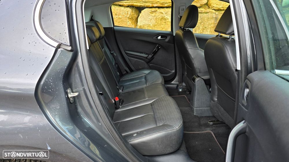 Peugeot 208 1.6 BlueHDi Allure - 43