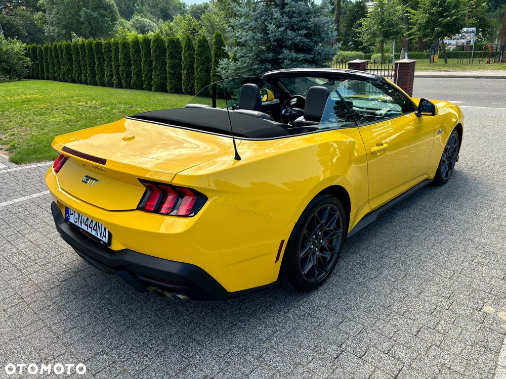 Ford Mustang - 36