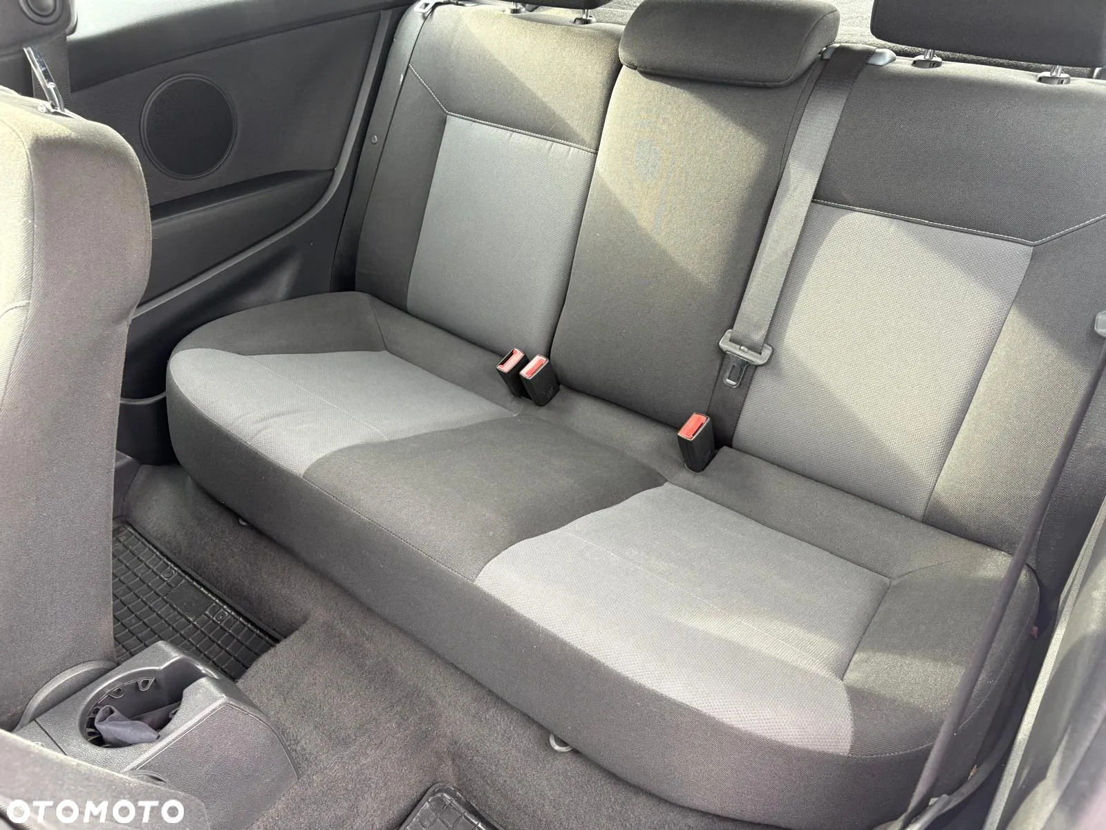 Opel Astra GTC 1.4 - 9